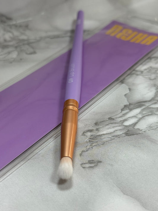 Lip Brush 09